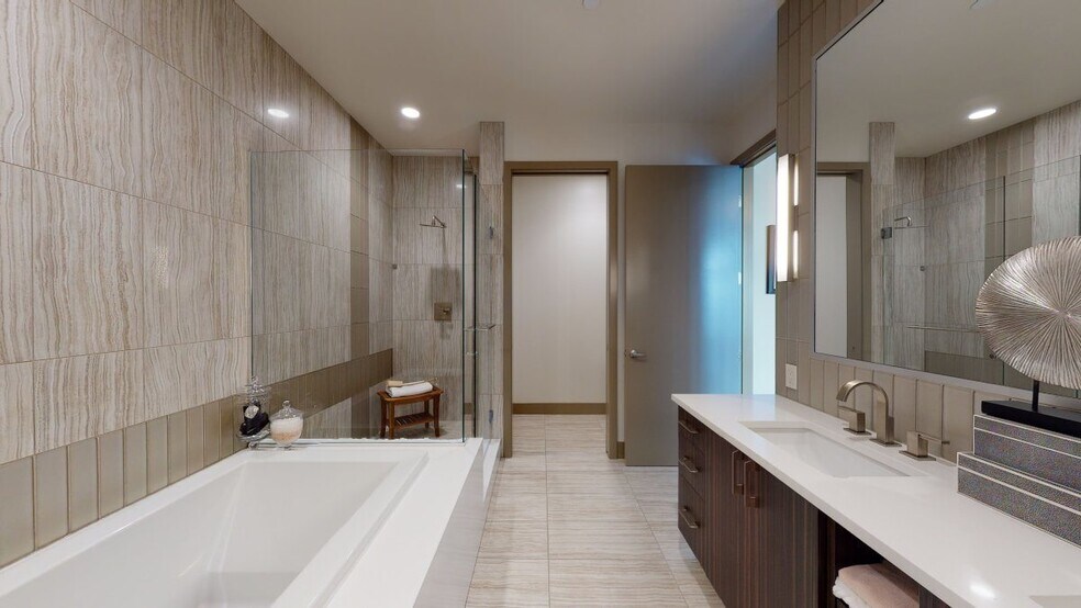 More Photos Of 2015 2nd Ave, Seattle Apartments For Lease