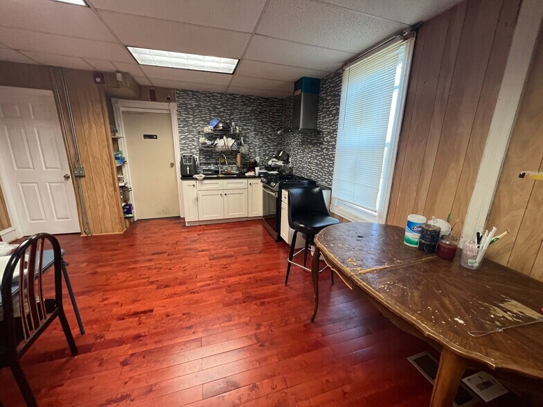 More Photos Of 604 W York St, Philadelphia Storefront Retail Residential For Sale