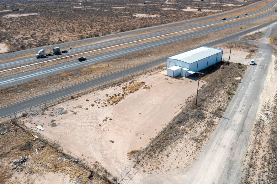 More Photos Of 850 W I-20, Penwell Warehouse For Lease