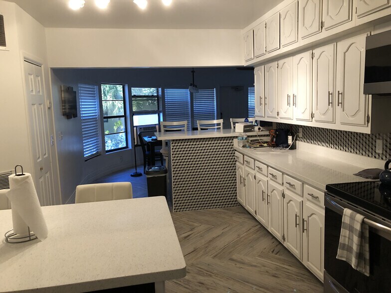 More Photos Of 100 Sandal Ln, Palm Beach Shores Apartments For Sale