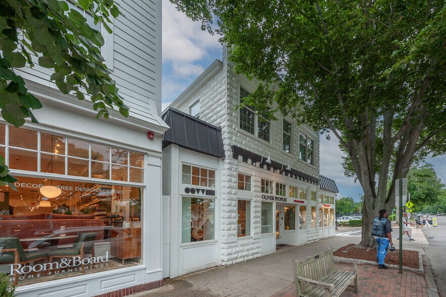 More Photos Of 53-55 Newtown Ln, East Hampton Storefront Retail Residential For Sale