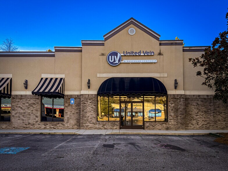 More Photos Of 6880 Douglas Blvd, Douglasville General Retail For Lease