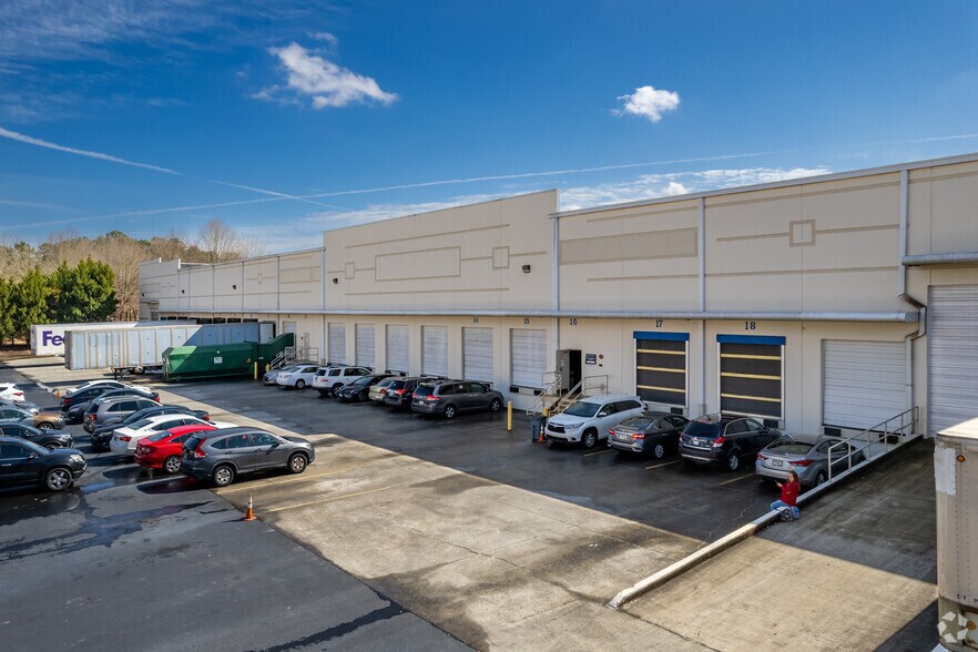 More Photos Of 1925 Shiloh Rd, Kennesaw Warehouse For Lease