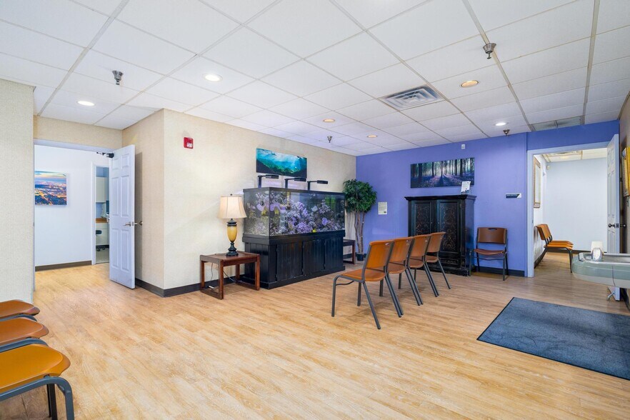 More Photos Of 3045 Pennsylvania Ave, Weirton Medical For Lease