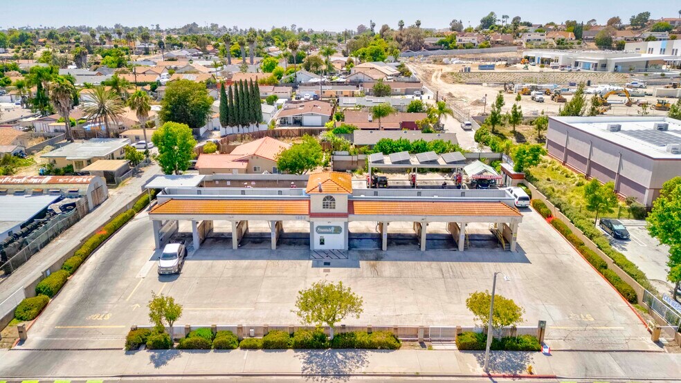 Primary Photo Of 1352 N Santa Fe Ave, Vista Carwash For Sale