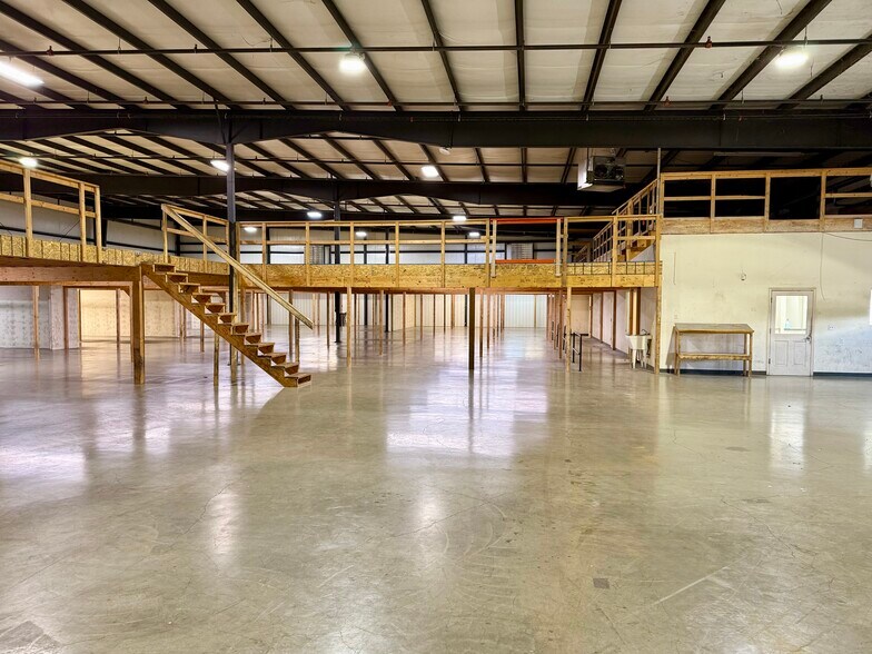 More Photos Of 12045 6300 Rd, Montrose Flex For Lease