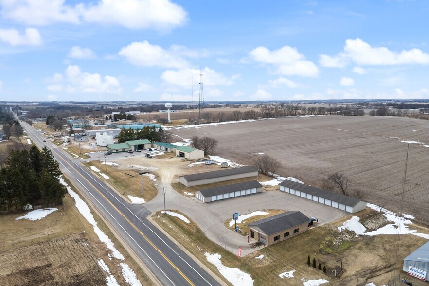 More Photos Of 1275 Margaret st, Markesan Storefront For Sale