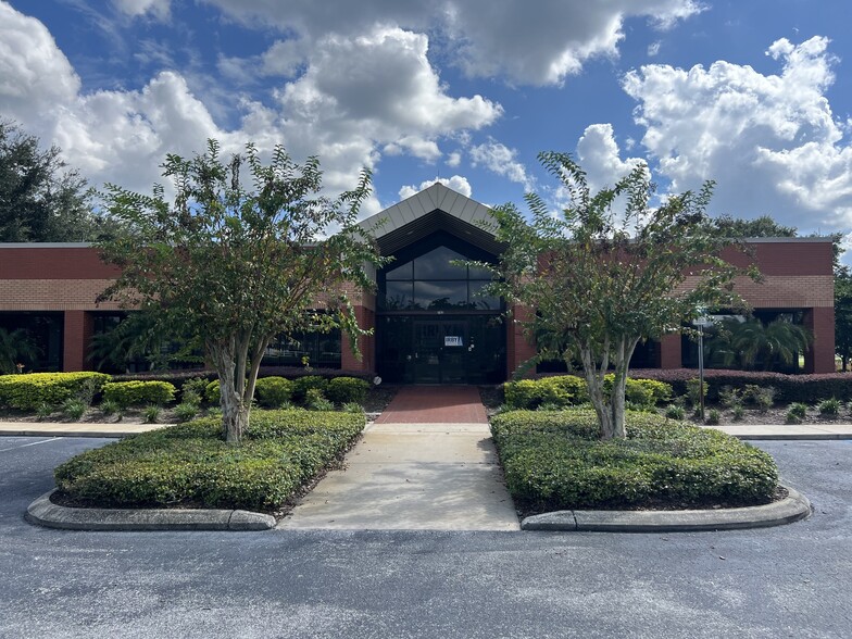 Primary Photo Of 702 Tillman Pl, Plant City Office For Lease