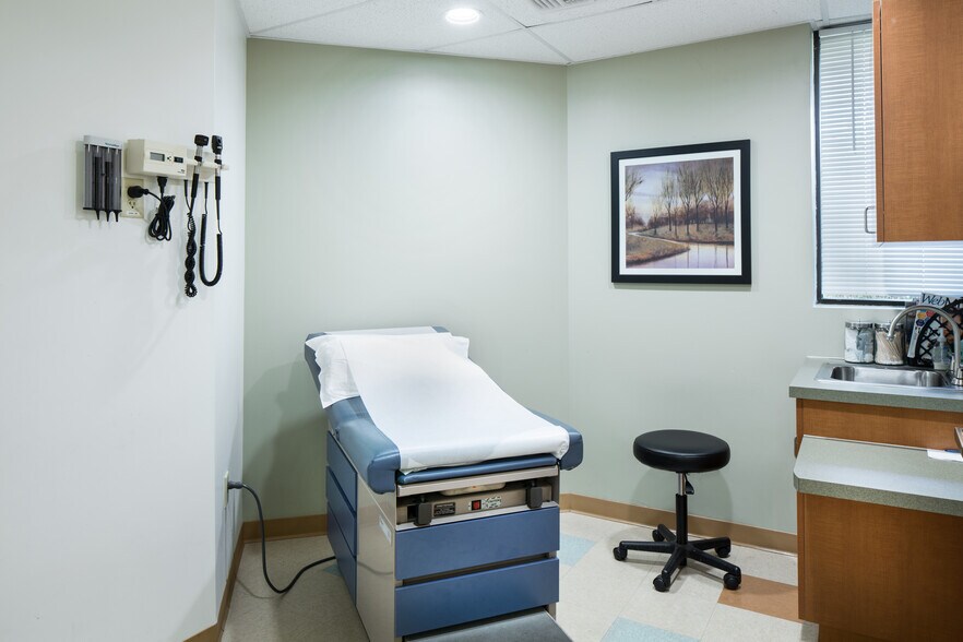 More Photos Of 5040 N 15th Ave, Phoenix Medical For Sale