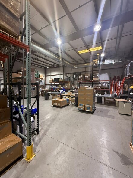 More Photos Of 144 Talbert Pointe Dr, Mooresville Light Distribution For Lease