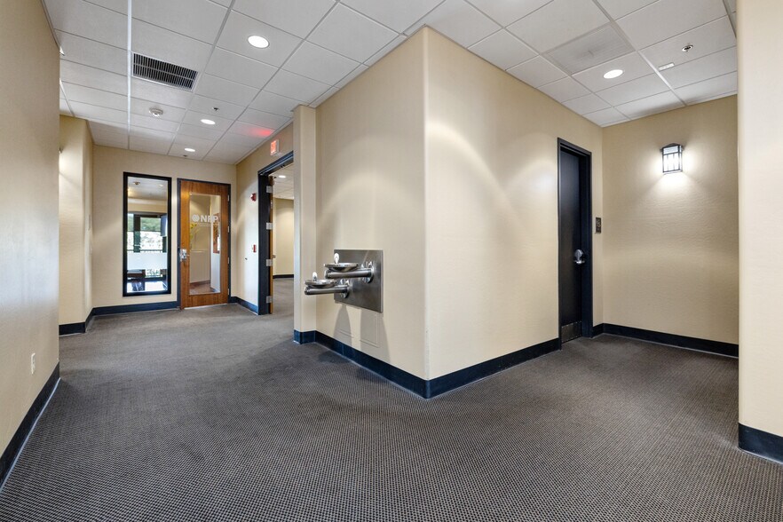 More Photos Of 325 W Gurley St, Prescott Office For Lease