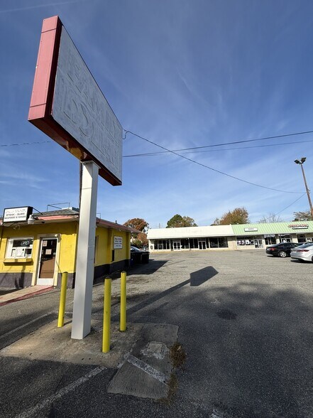 More Photos Of 2301-2401 Kecoughtan Rd, Hampton Freestanding For Lease