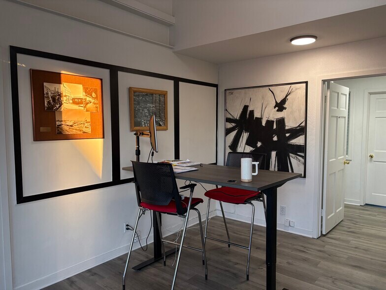 More Photos Of 2711-2729 W Coast Hwy, Newport Beach Office For Lease