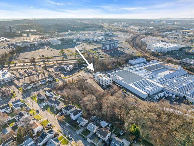 More Photos Of 374 Green St, Woodbridge Coworking Space