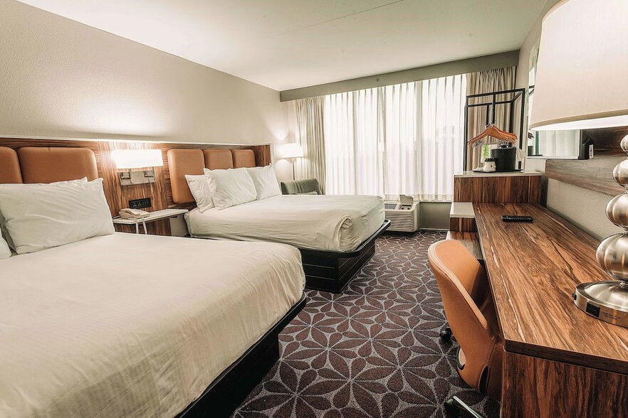 More Photos Of 201 Water Country Pky, Williamsburg Hotel For Sale