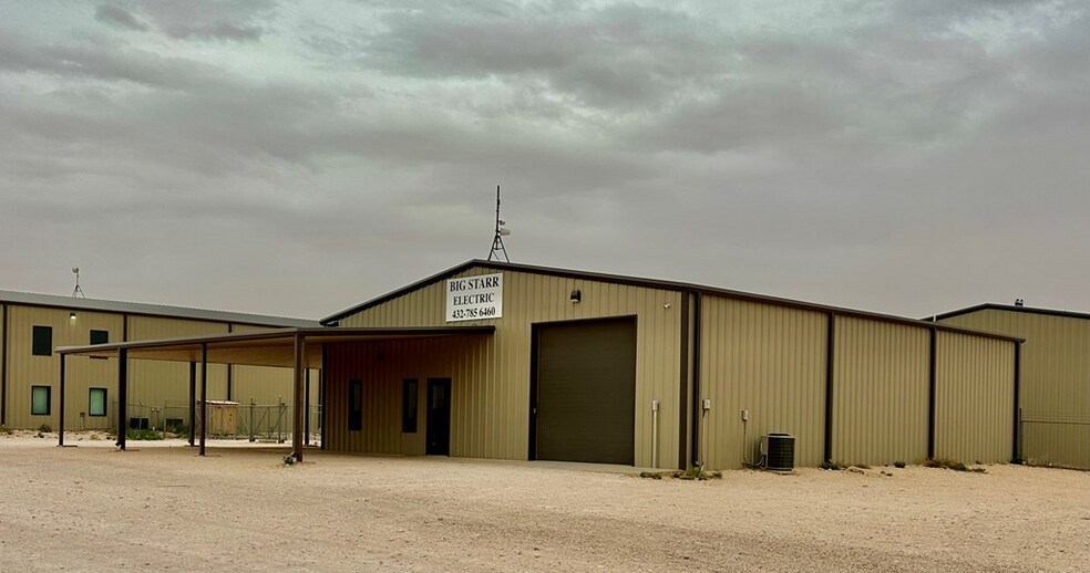 More Photos Of 602 US Highway 385 N, Seminole Flex For Sale