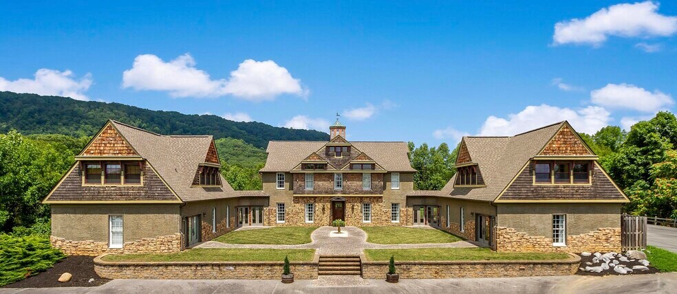 More Photos Of 1128 Saratoga Rd, Kingsport Lodge Meeting Hall For Sale