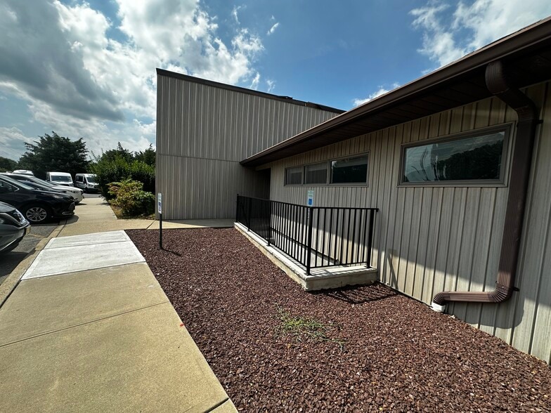 More Photos Of 525 Highway 70, Lakewood Medical For Lease