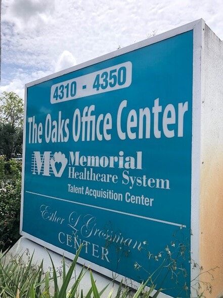 More Photos Of 4330 Sheridan St, Hollywood Medical For Sale