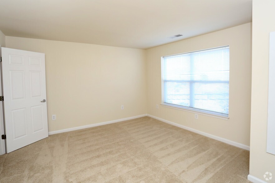 More Photos Of 10095 Washington Blvd, Laurel Apartments For Lease