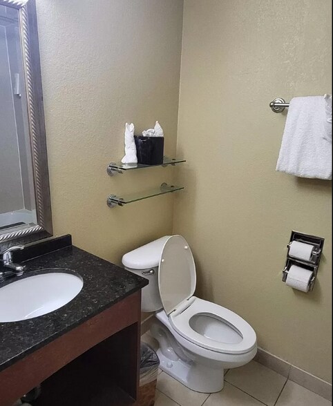 More Photos Of 852374 US Highway 17, Yulee Hotel For Sale