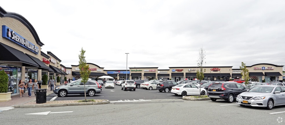 More Photos Of 230-260 Page Ave, Staten Island General Retail For Lease