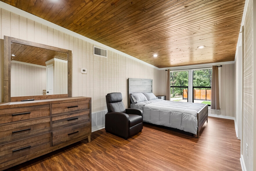 More Photos Of 397 VZ County Road 3611, Edgewood Sports And Entertainment For Sale