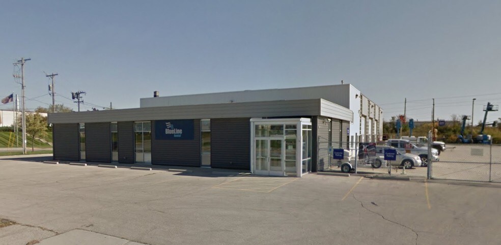 More Photos Of 5444 N 124th St, Milwaukee Light Distribution For Sale