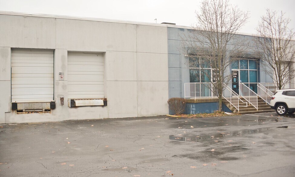 More Photos Of 15-01 Pollitt Dr, Fair Lawn Light Distribution For Lease