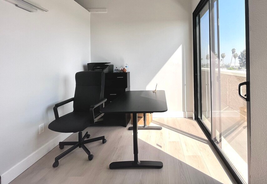 More Photos Of 50 N Hill Ave, Pasadena Office For Lease