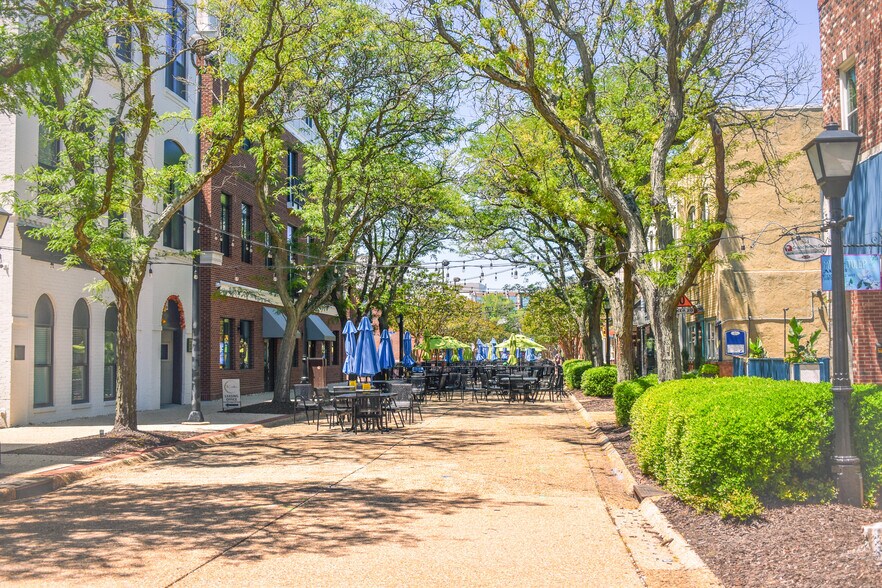 More Photos Of , Hampton General Retail For Sale