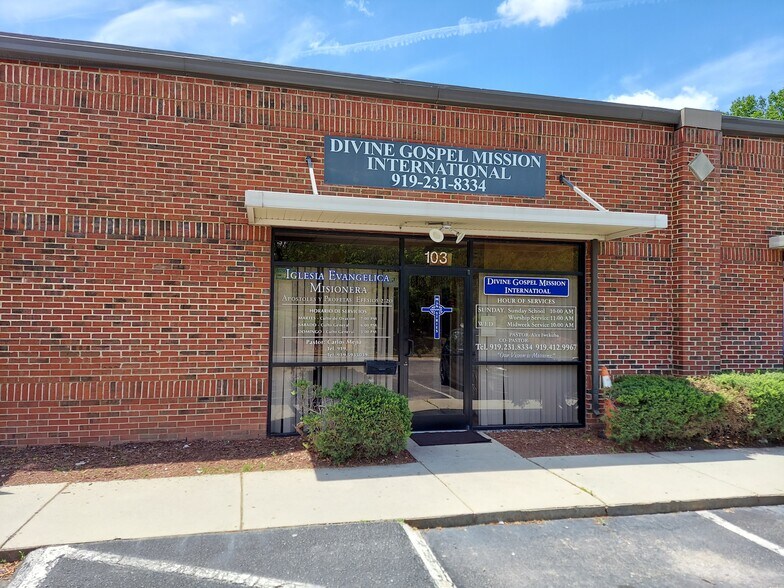 More Photos Of 500 New Hope Rd, Raleigh Light Distribution For Lease