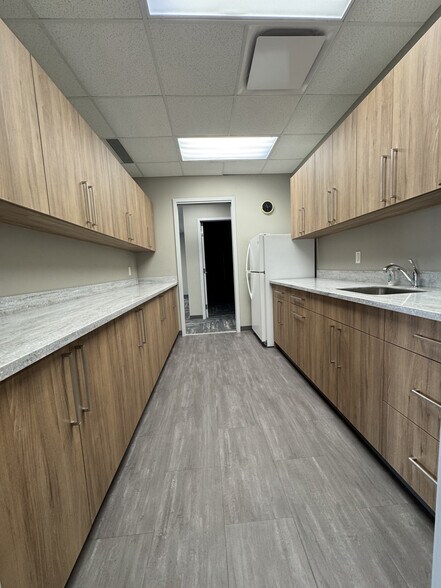 More Photos Of 10525 170 St NW, Edmonton Office For Lease