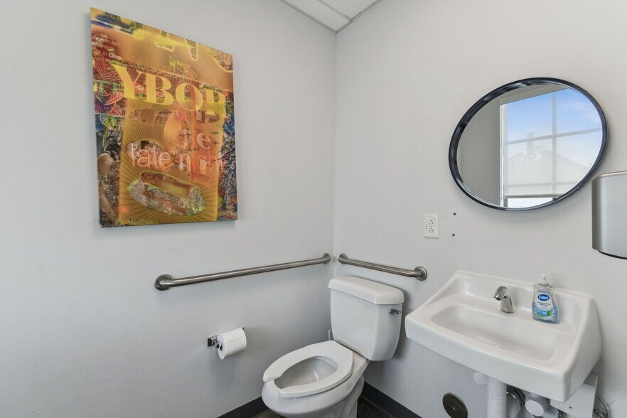 More Photos Of 1925 E 6th Ave, Tampa Office For Sale