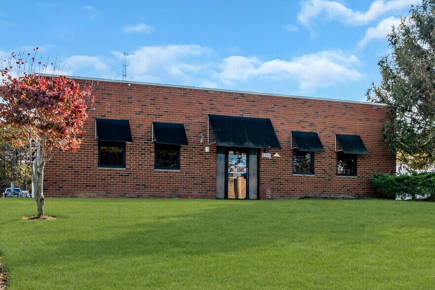 More Photos Of 1304 Roller Rd, Ocean Warehouse For Sale