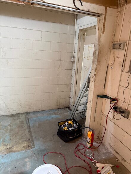 More Photos Of 1148 El Camino Real, San Carlos Storefront For Lease