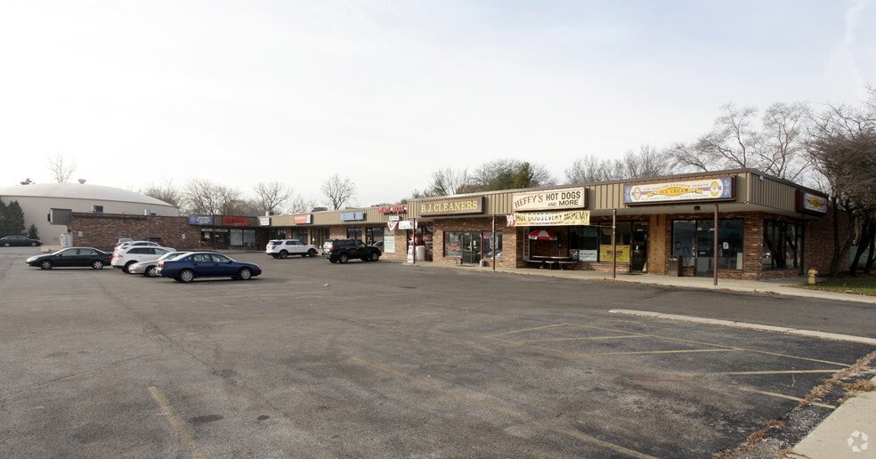 Primary Photo Of 1500-1522 N Elmhurst Rd, Mount Prospect Unknown For Lease