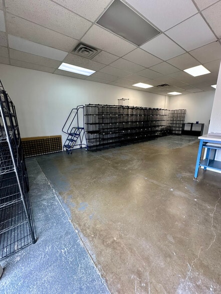 More Photos Of 14221-14239 Inwood Rd, Dallas Storefront For Lease