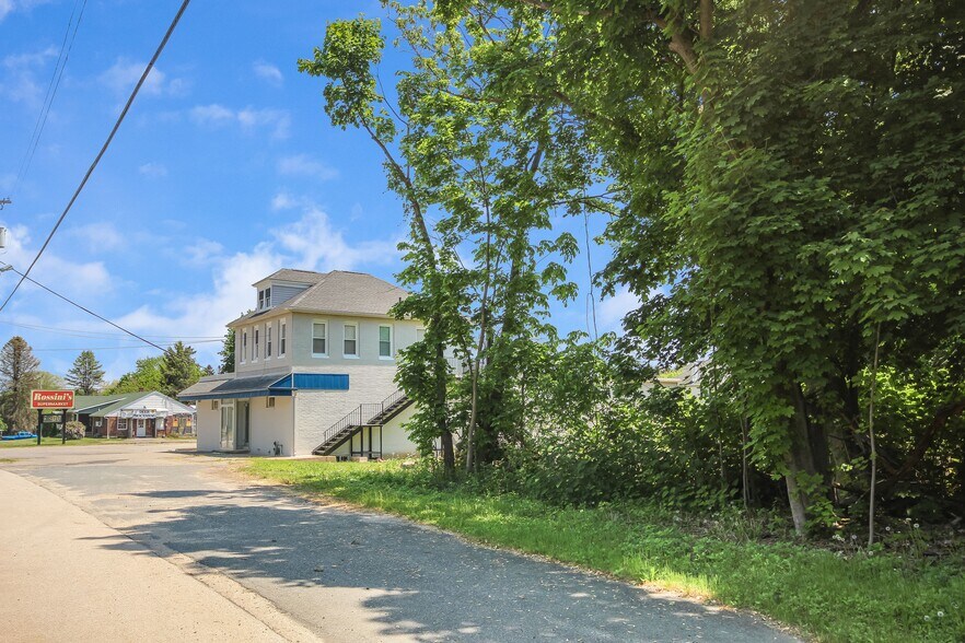 More Photos Of 2477 State Route 57, Stewartsville Storefront Retail Residential For Lease