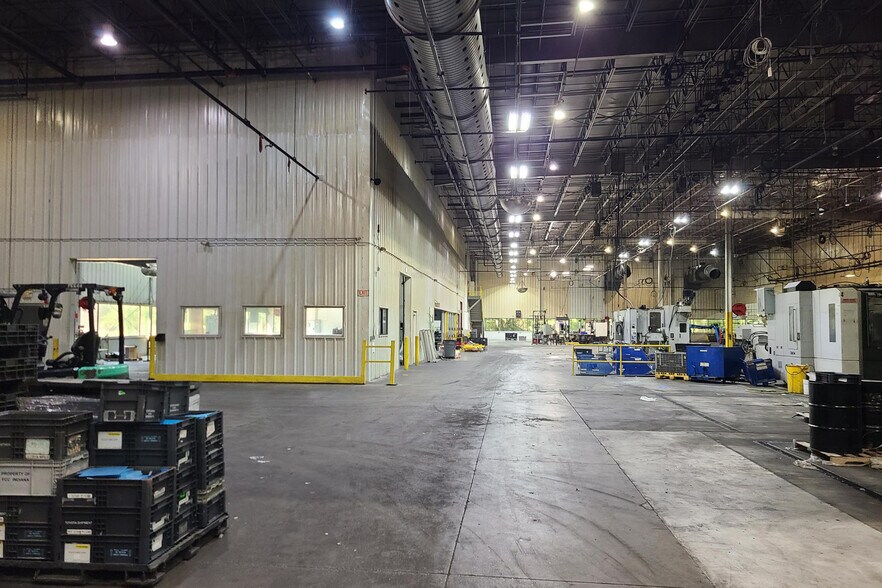 More Photos Of 711 E Porter Rd, Muskegon Manufacturing For Lease