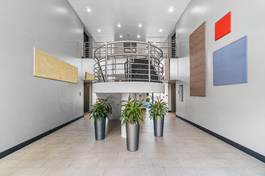 More Photos Of 3333 W Commercial Blvd, Fort Lauderdale Medical For Sale