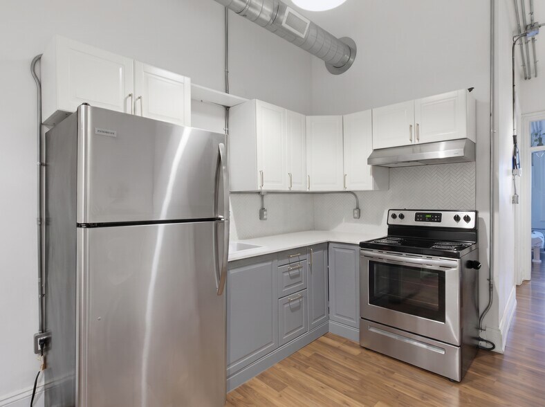 More Photos Of 183 King St E, Hamilton Storefront Retail Residential For Sale