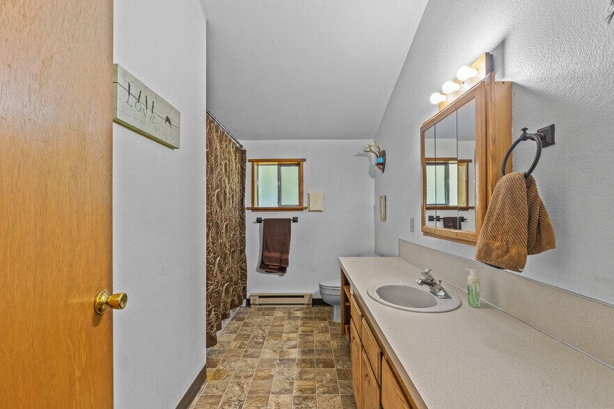 More Photos Of 302 Berger St, Riggins Apartments For Sale