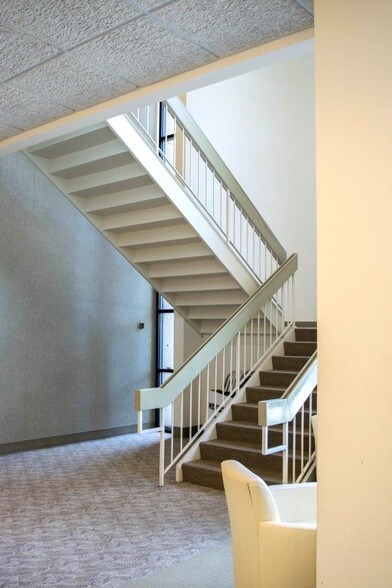 More Photos Of 2314 Sullivan Rd, Atlanta Office For Lease