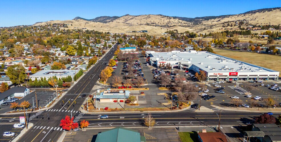 More Photos Of 1613 Washburn Way, Klamath Falls Freestanding For Lease