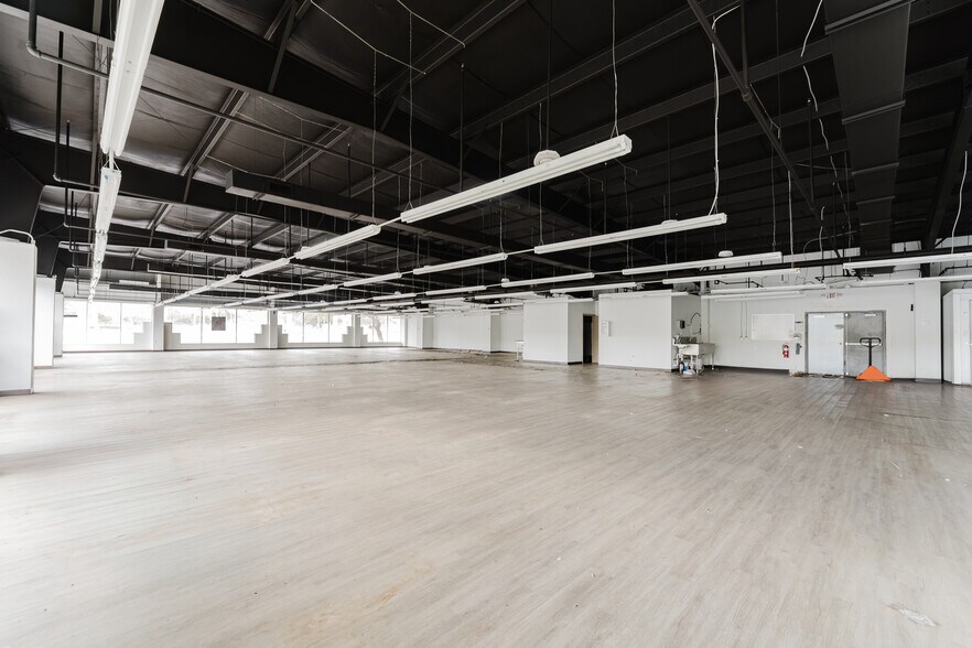 More Photos Of 6758 N Military Trl, West Palm Beach Unknown For Lease