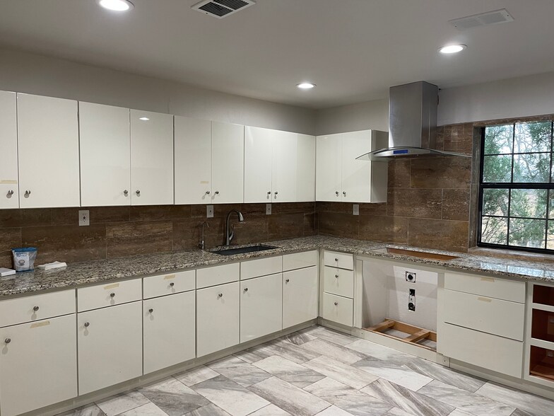 More Photos Of 1240 Holbrook Rd, San Antonio Religious Facility For Sale