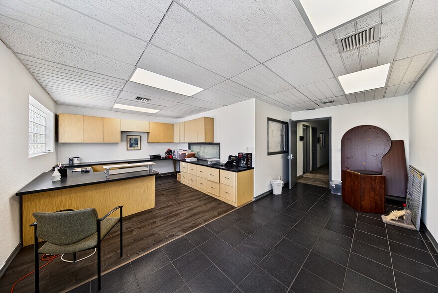 More Photos Of 936-940 NW 1st St, Fort Lauderdale Warehouse For Sale