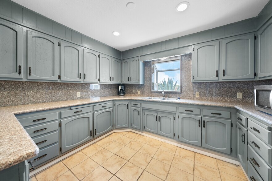 More Photos Of 8241 Koch Rd, Bakersfield Land For Sale