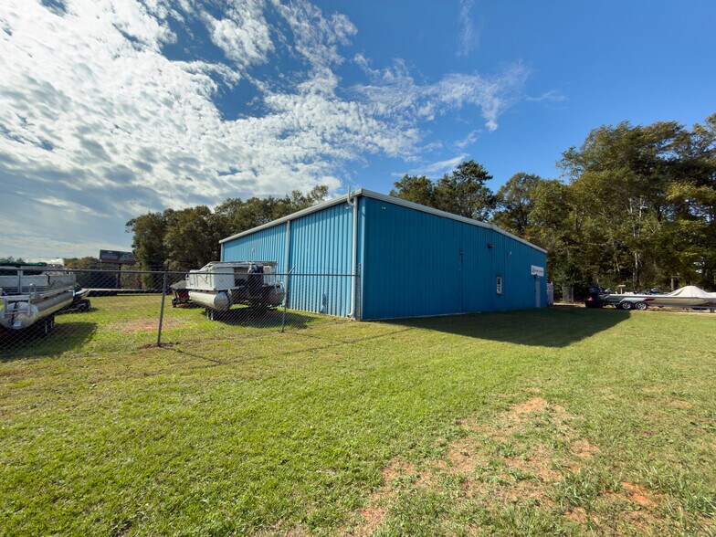 More Photos Of 1360 Upper Valley Falls Rd, Spartanburg Warehouse For Sale